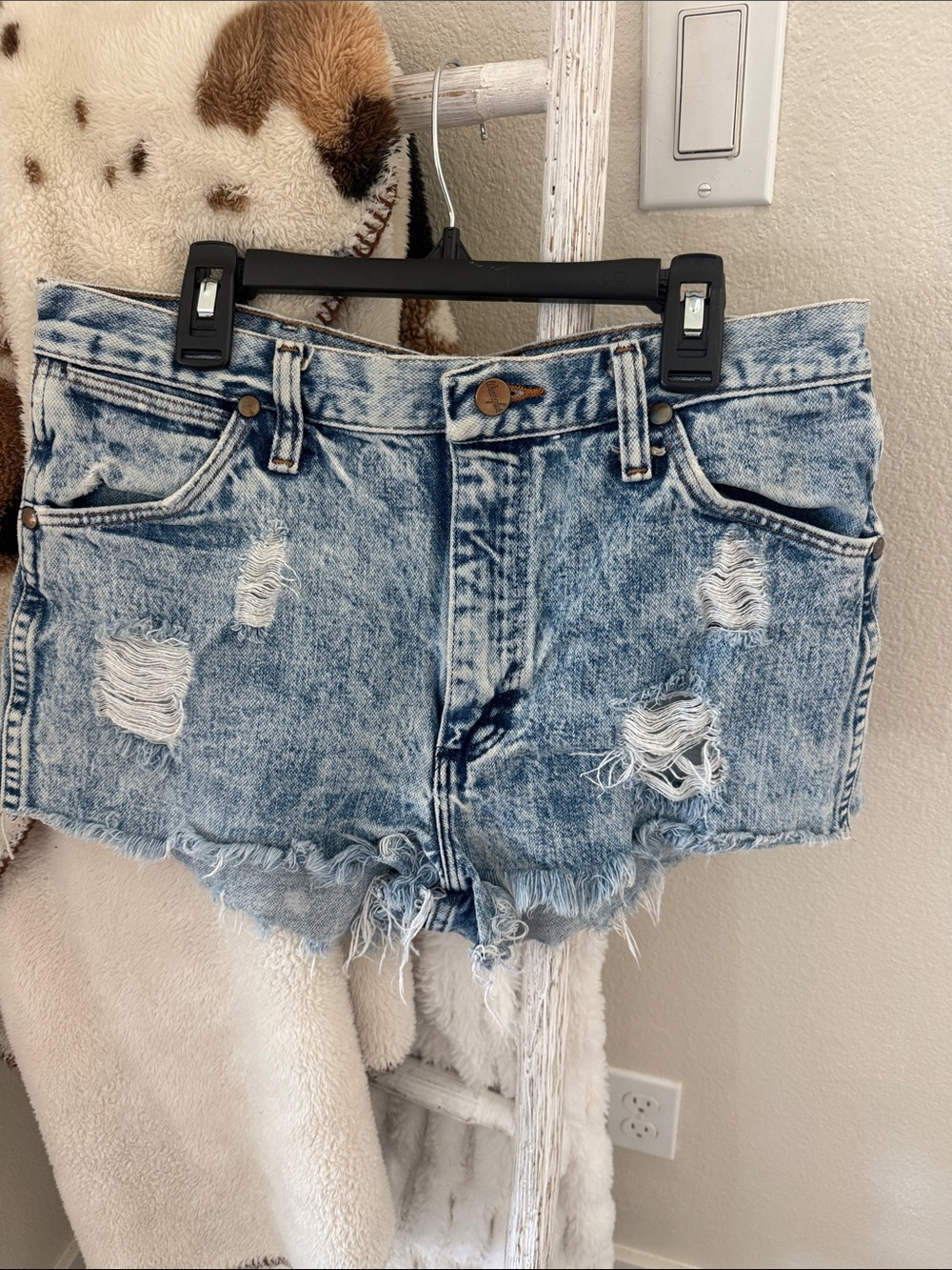Wrangler Acid Wash Blue Denim Jean Shorts - Picture 6 of 8
